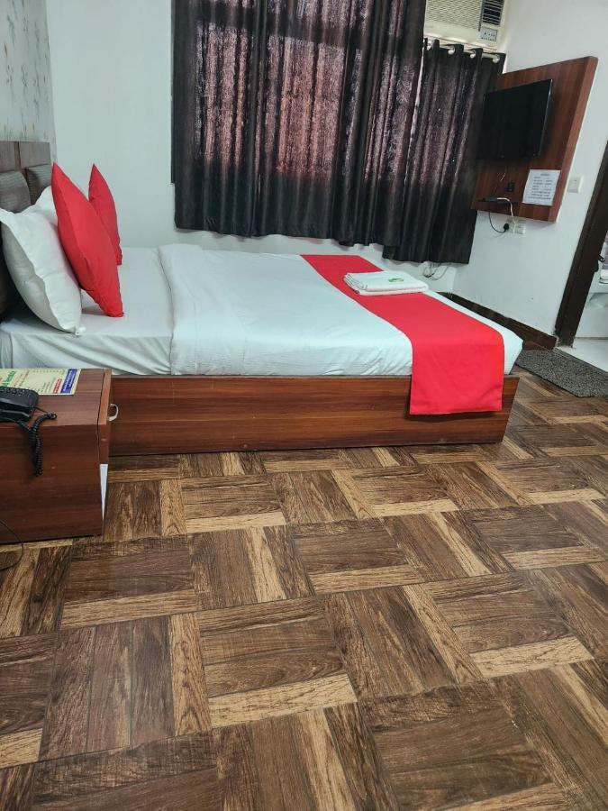 Hotel Cozy Cave Near Igi Airport Delhi New Delhi Ngoại thất bức ảnh