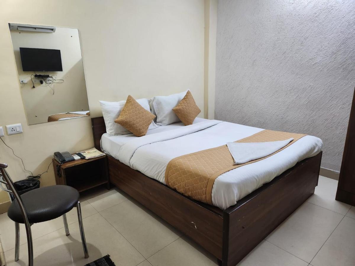 Hotel Cozy Cave Near Igi Airport Delhi New Delhi Ngoại thất bức ảnh