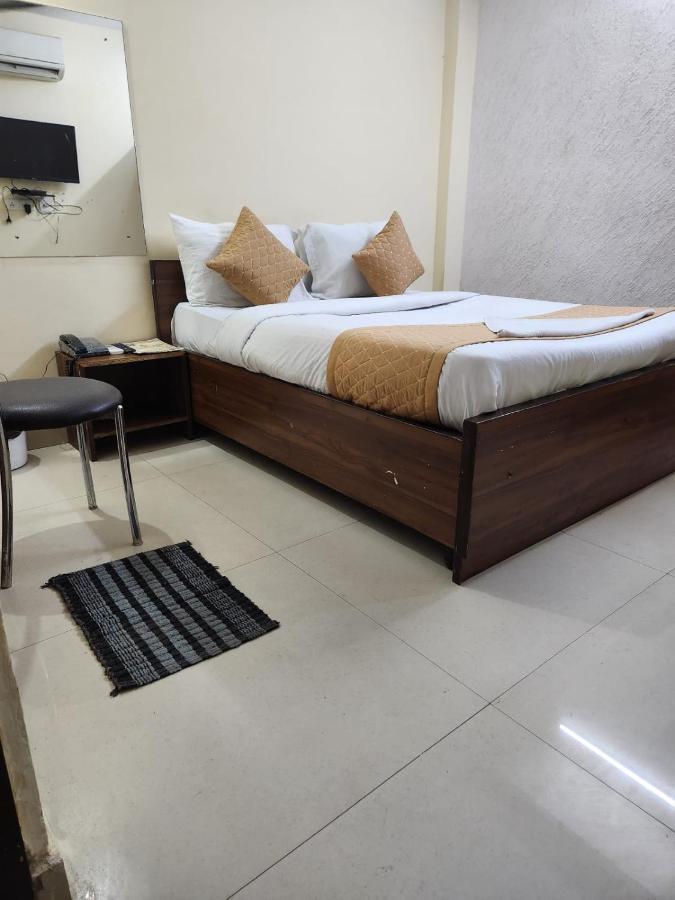 Hotel Cozy Cave Near Igi Airport Delhi New Delhi Ngoại thất bức ảnh